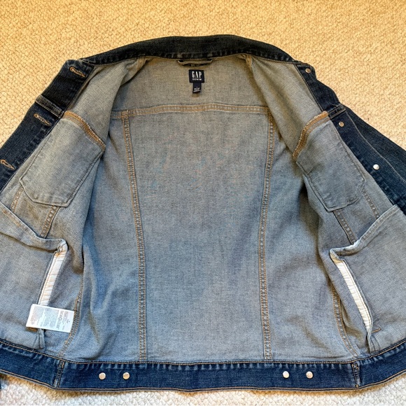GAP Denim Jacket Women’s Small Dark Indigo Icon Jean Jacket Like New - Picture 5 of 8